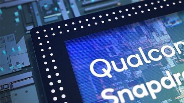 Чип Qualcomm Snapdragon на микросхеме смартфона Xiaomi Mi 12