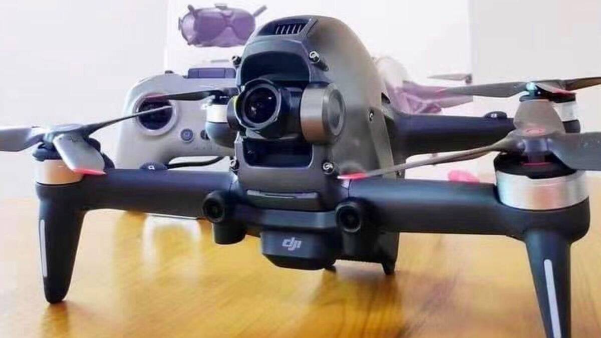 Утекший дрон DJI FPV с четырьмя пропеллерами и камерой в новом дизайне до официального анонса