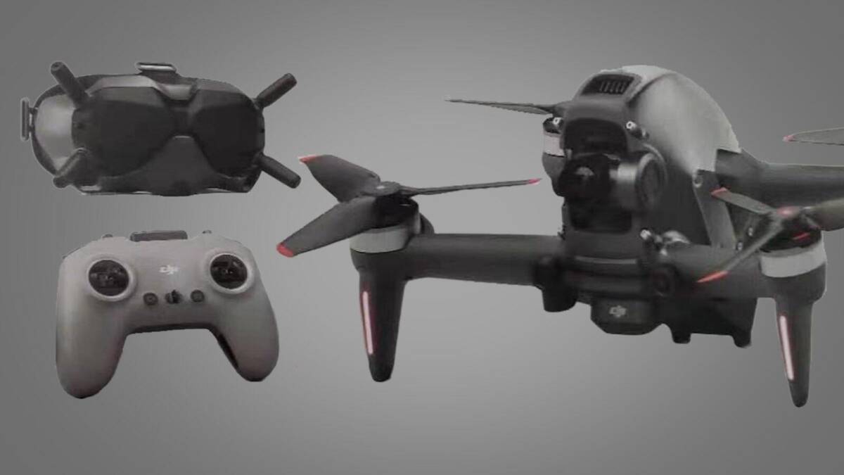 Роботизированный квадрокоптер DJI с четырьмя пропеллерами и пультом управления