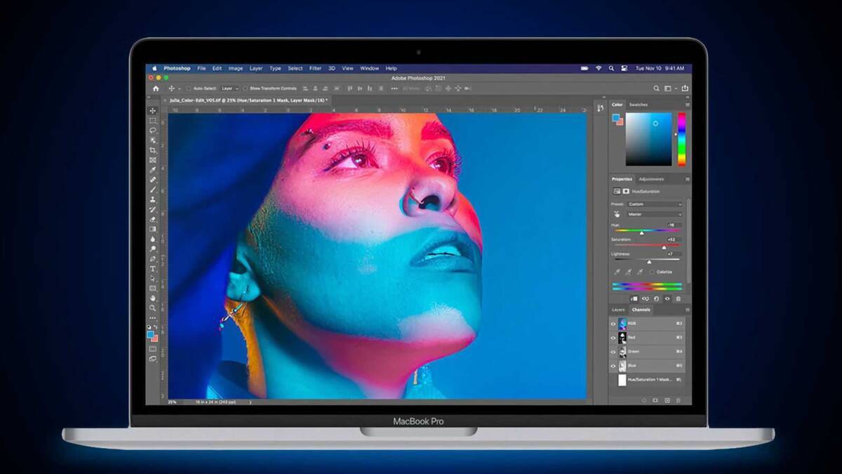 Значительное обновление приложений под Mac с M1: DaVinci Resolve, Adobe Photoshop, Octane X 9 Экран MacBook Pro с открытым интерфейсом Adobe Photoshop