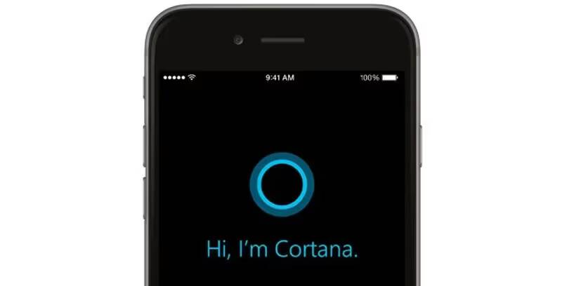 Экран смартфона iPhone с логотипом Cortana и текстом