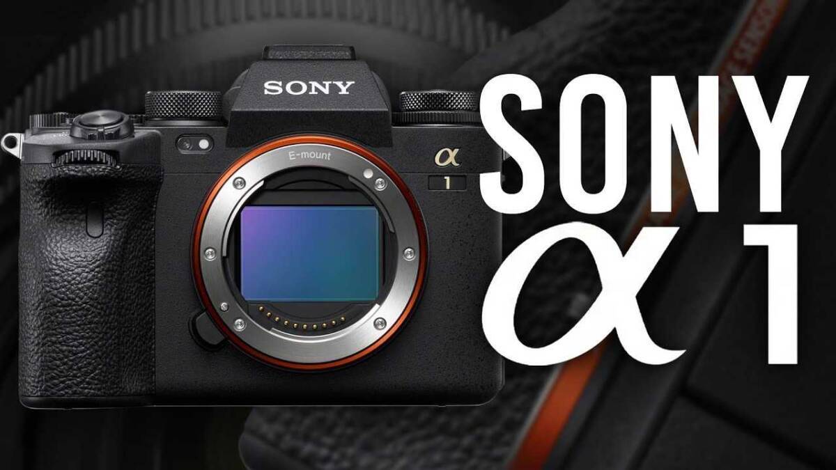 Крупный план зеркального корпуса Sony Alpha 1 без объектива