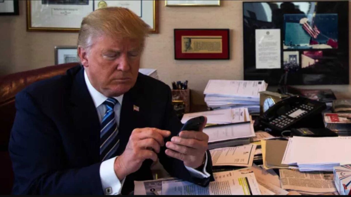 Дональд Трамп планирует запустить новую социальную сеть 2 trump cell