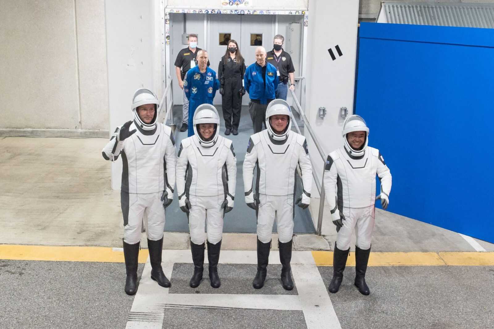 SpaceX запускает астронавтов для NASA: как смотреть трансляцию 3 22launch2 superjumbo