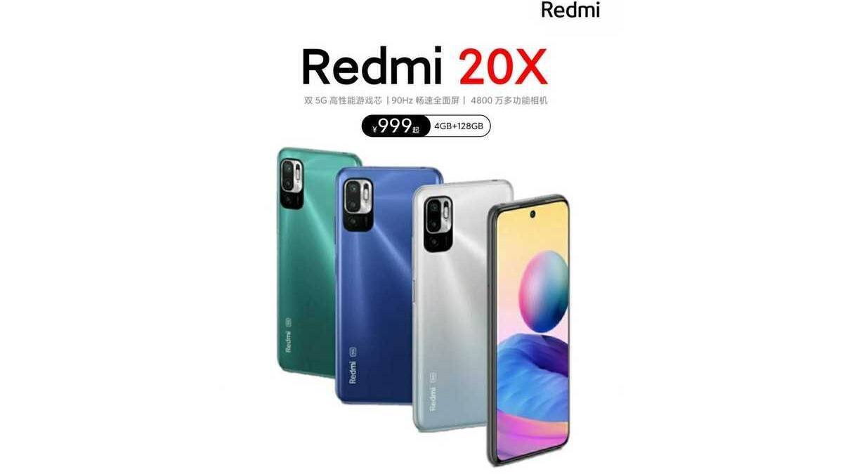 Мотоцикл Edge 70 Fusion с тремя камерами сзади и дисплеем спереди