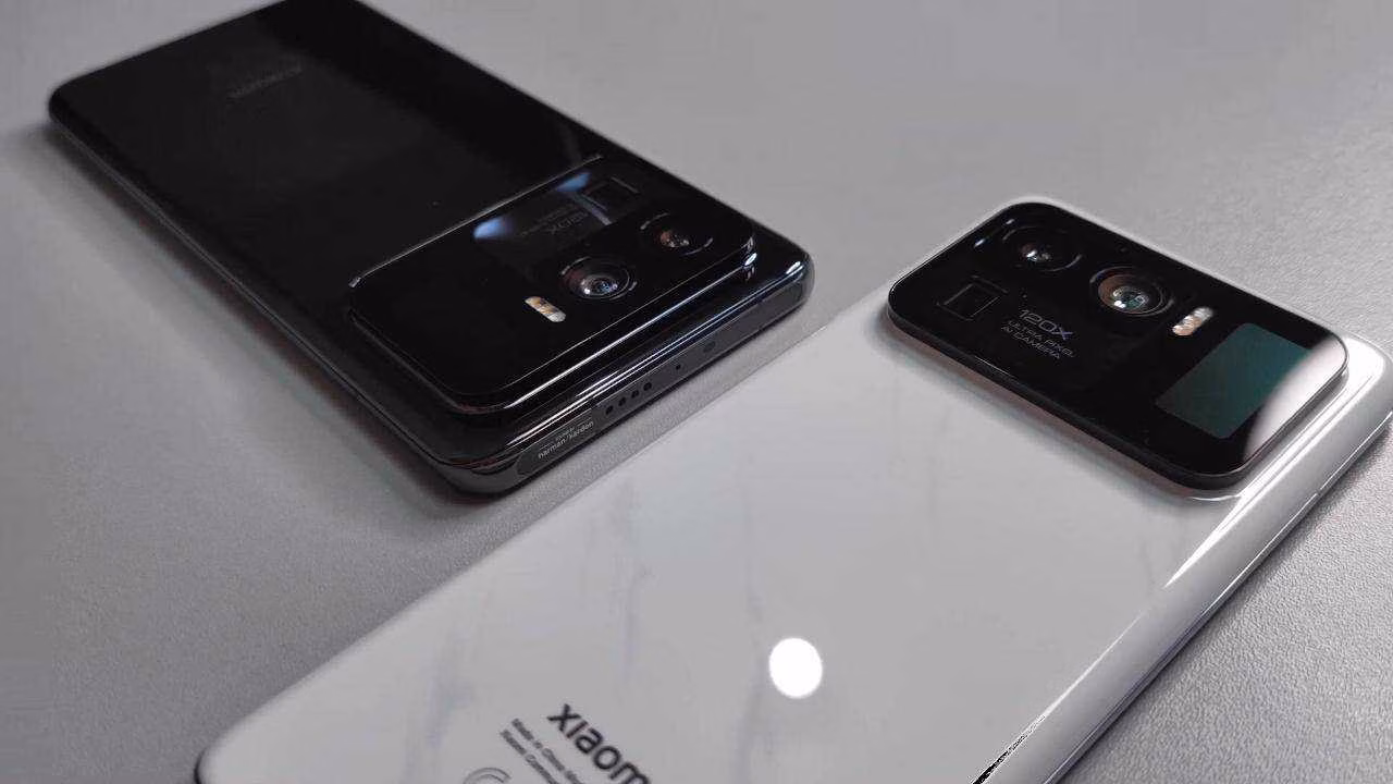 Xiaomi распаковала флагман Mi 11 Ultra под водой 1 mi 11 ultra 1 1280x720 1