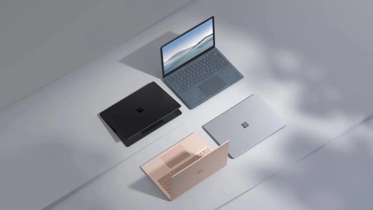 Набор ноутбуков Surface Laptop 4 разных цветов, вид сверху