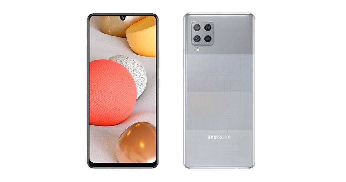 Смартфон Samsung Galaxy M42 спереди и сзади в выставке