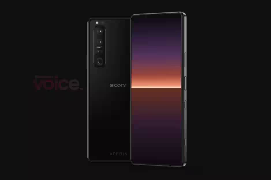 Смартфон Sony Xperia 1 III с тремя камерами сзади и изогнутым дисплеем спереди