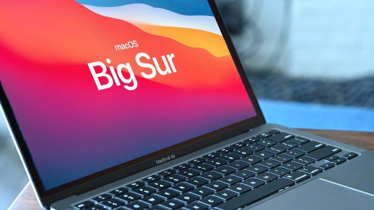 Экран MacBook Air с обновлением macOS Big Sur 11.4