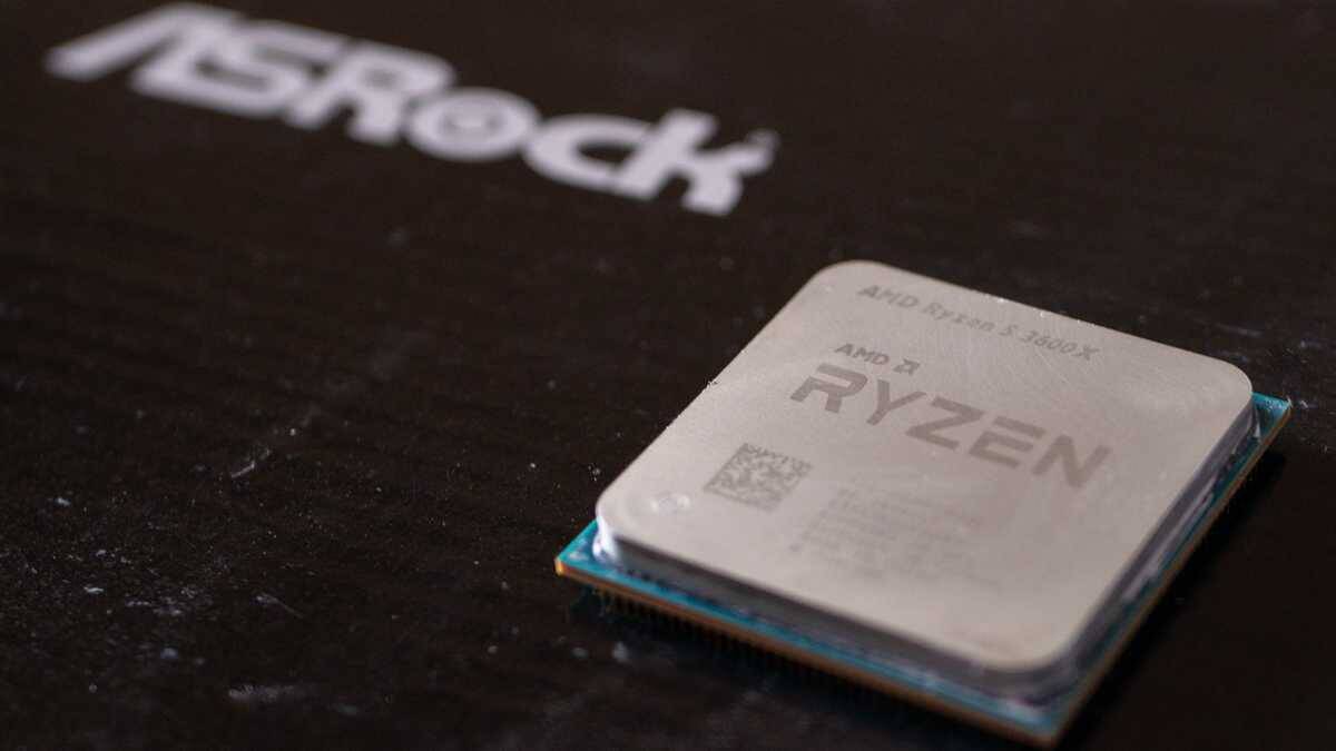 AMD Ryzen ASrock — процессор на плате во время диагностики проблем с частотой CPU после гибернации
