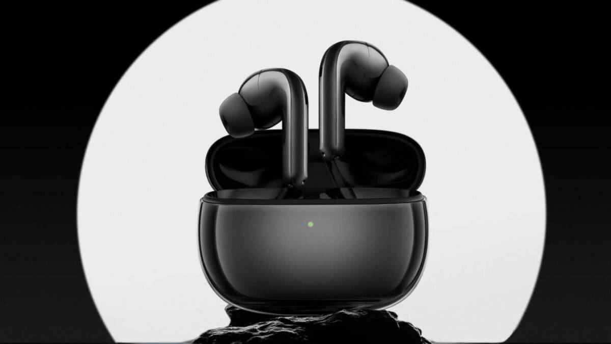 Черные беспроводные наушники Xiaomi FlipBuds Pro в чехле