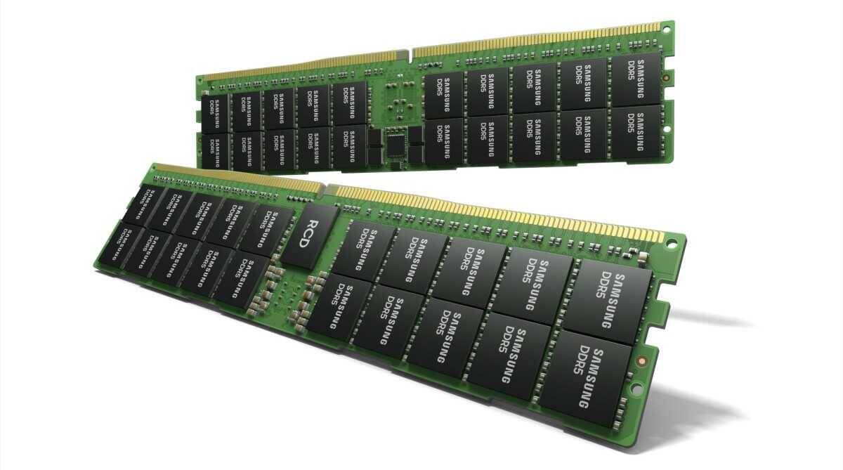 Почему стоит (или не стоит) ждать DDR5? Краткий разбор стандарта 6 Две модули DDR5 оперативной памяти на плате