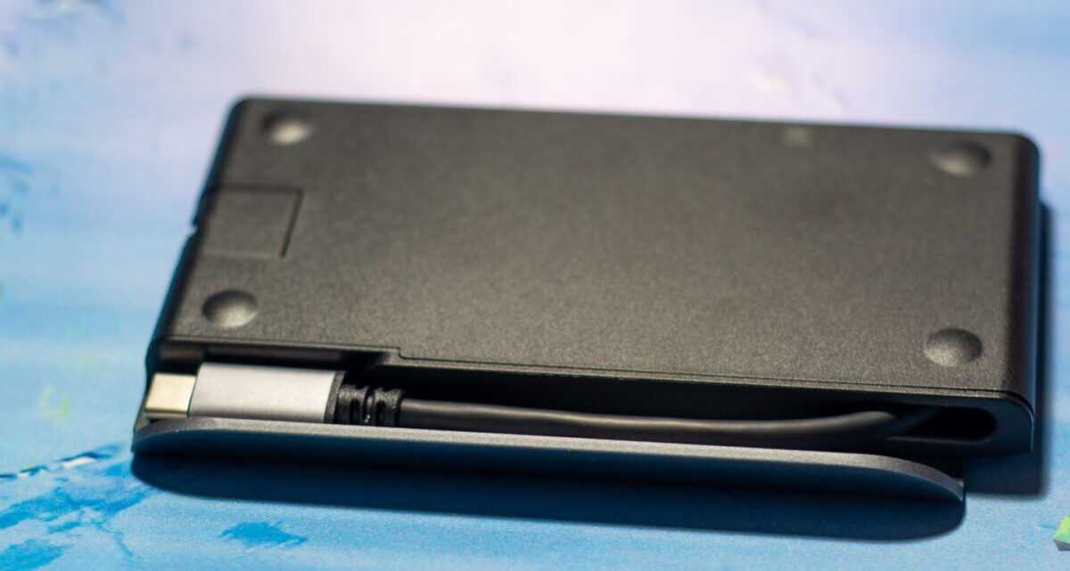 Провод USB-C в Moshi Symbus Mini