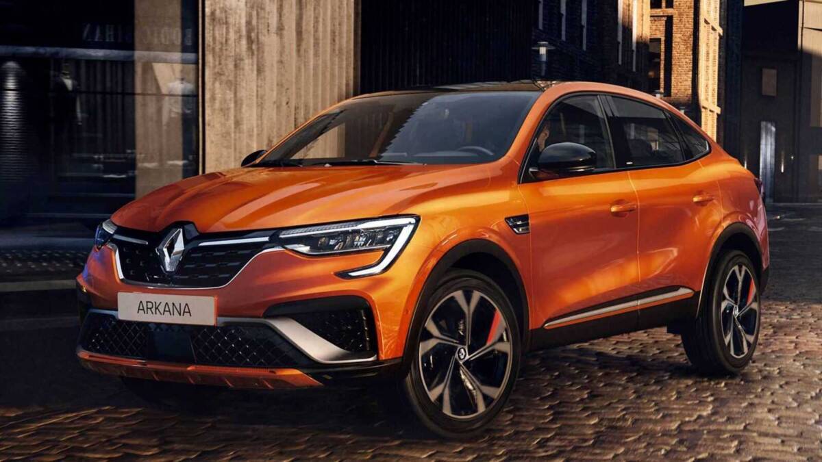 Renault и Ситидрайв начали сотрудничать 4 Электромобиль Renault Arkana оранжевого цвета со светодиодными фарами