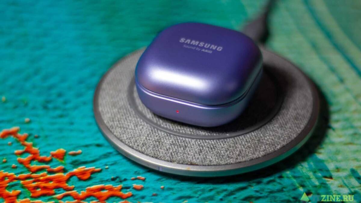 Чехол для наушников Samsung Galaxy Buds Pro на подставке