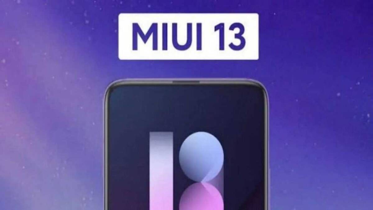 Изображение смартфона Xiaomi с MIUI 13 на экране