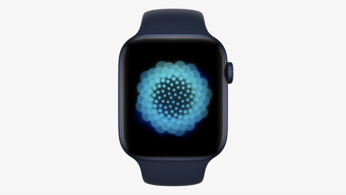 Apple Watch на watchOS 8: дисплей с разноцветной анимацией и интерфейсом