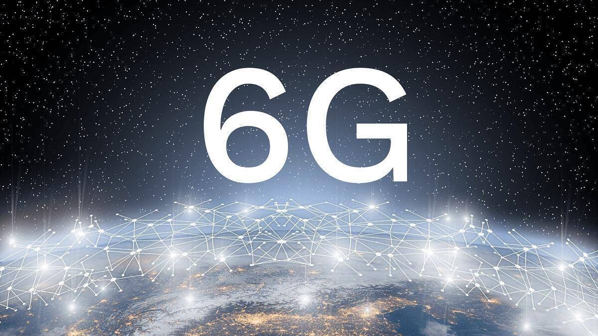 Графика проекта 6G: Земля из космоса с сетевыми линиями и надписью 6G