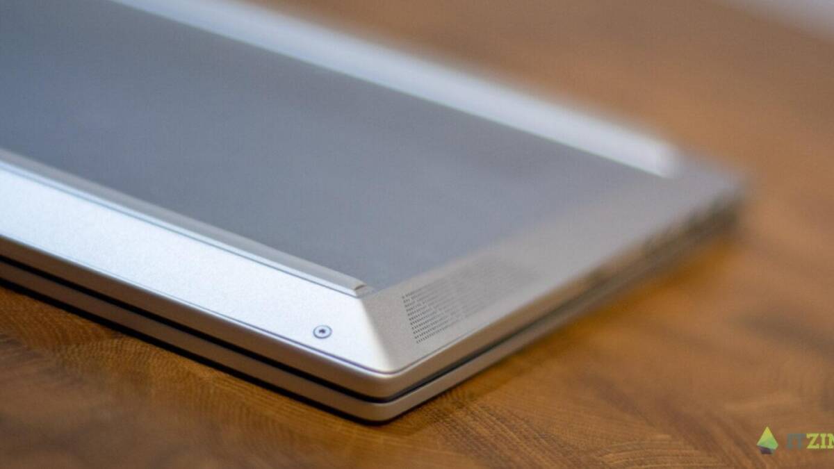 Обзор ноутбука HP Envy 15: мощь для создателей графического контента 34 Блок ноутбука HP Envy 15 с металлическим корпусом