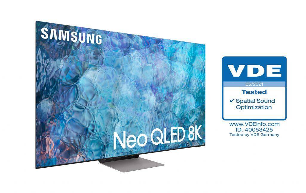 Телевизор Samsung Neo QLED 8K с изображением на экране
