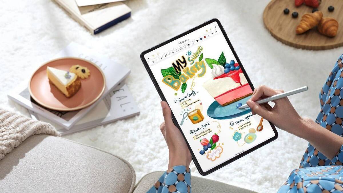 Huawei выпустила новые планшеты на базе HarmonyOS в России 10 Планшет Huawei с интерфейсом Sketch и изображением десерта