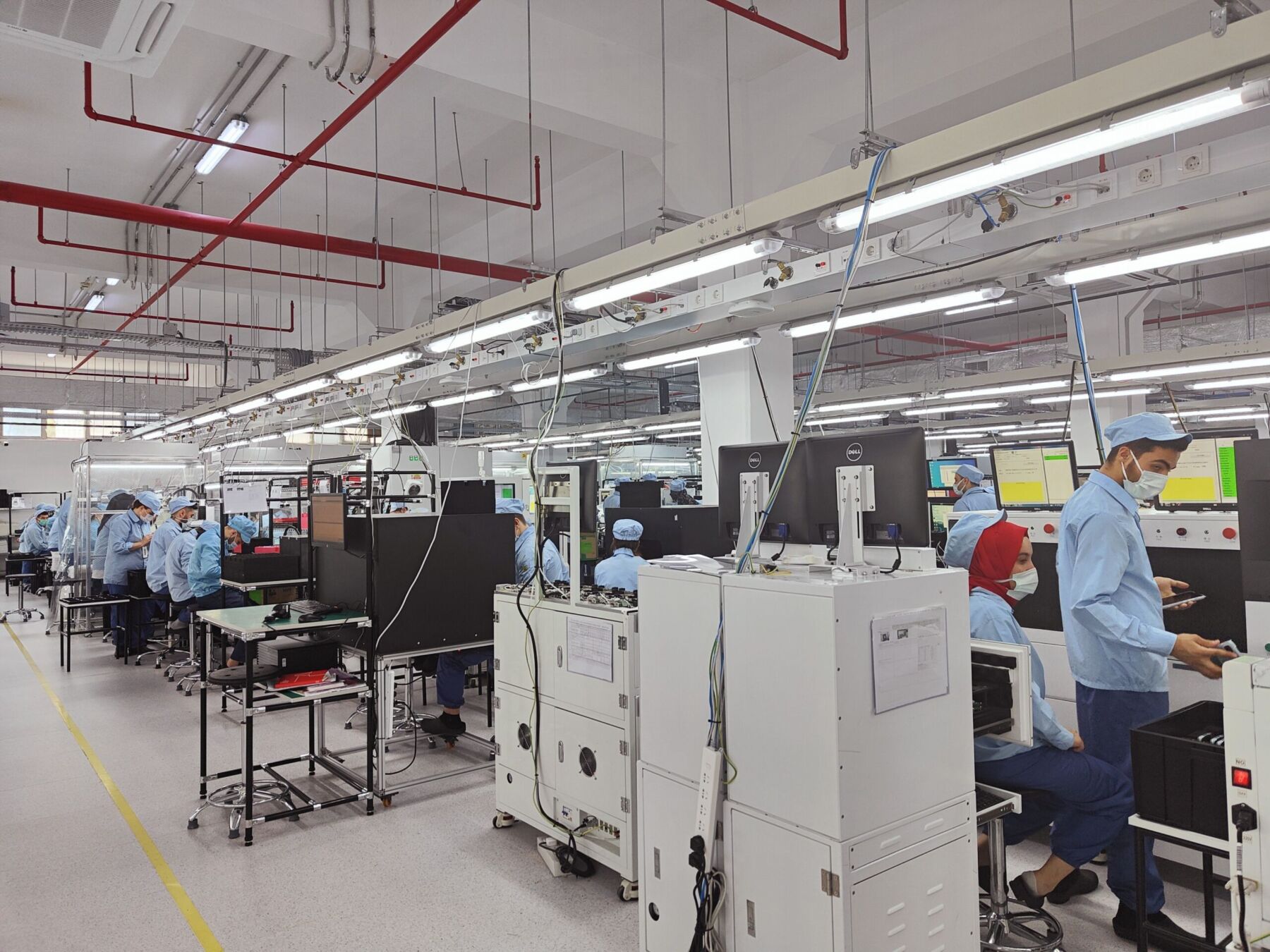 OPPO запускает новый завод в Турции 7 factory inside1 scaled