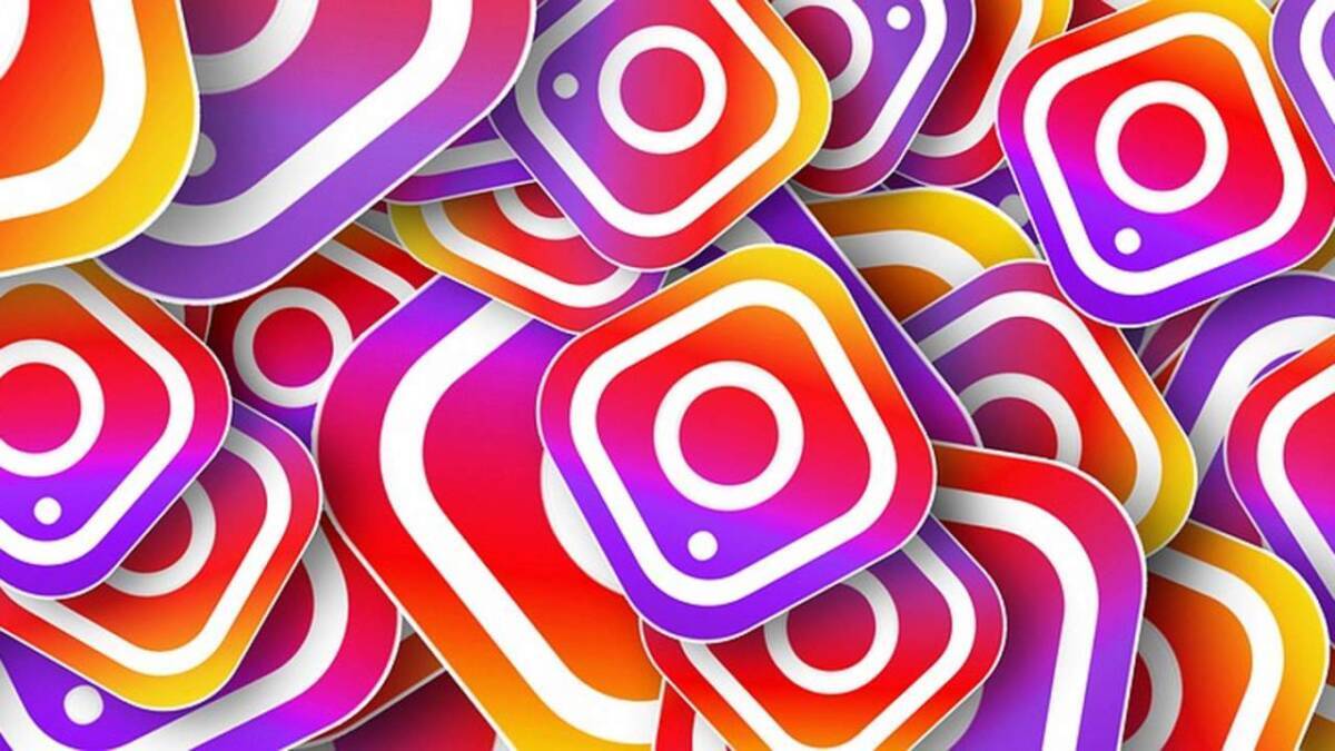 Иконки Instagram в ярких цветах и стилях на фоне управления конфиденциальным контентом