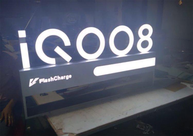 Смартфон iQOO 8 будет оснащён 10-битным дисплеем LTPO с разрешением экрана 2K 3 iQOO 8