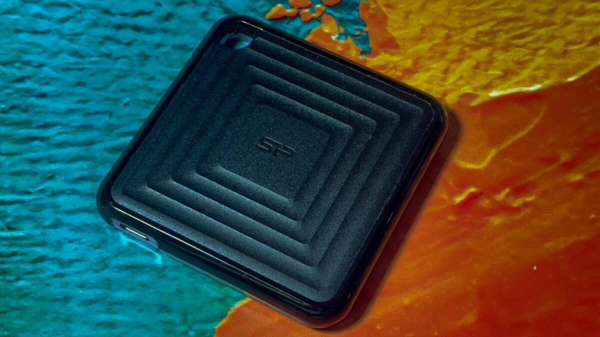 Внешний SSD Silicon Power PC60 с черным корпусом