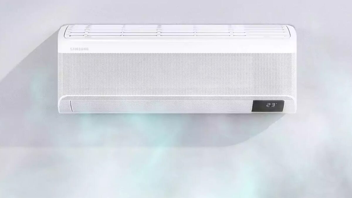 сплит-система Samsung AR9500T WindFree с цифровым дисплеем