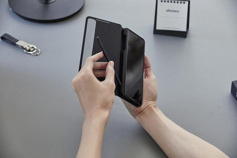 08 galaxys21 ultra handson spen cover 201230064723 large