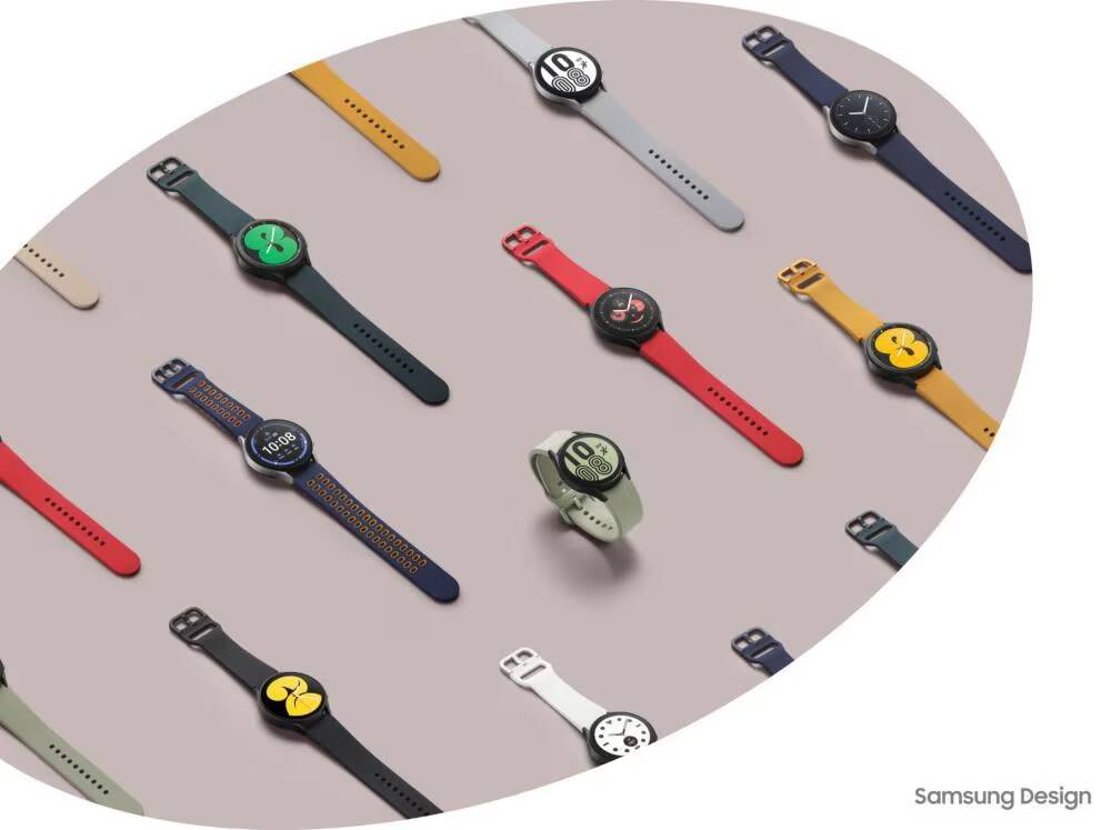 Различные модели умных часов Samsung Galaxy Watch4 с цветными ремешками и дисплеями
