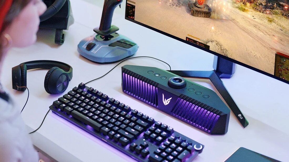 LG представила свою первую игровую колонку 5 Игровая колонка LG со световыми элементами и геймпадом