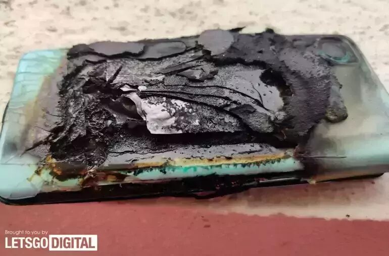 OnePlus Nord 2 взорвался в кармане у одного из пользователей 3 OnePlus Nord 2
