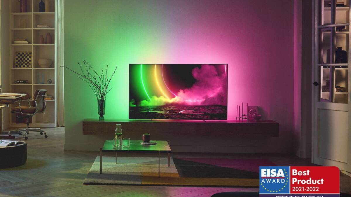 Современный телевизор Philips 55OLED806 с неоновой подсветкой