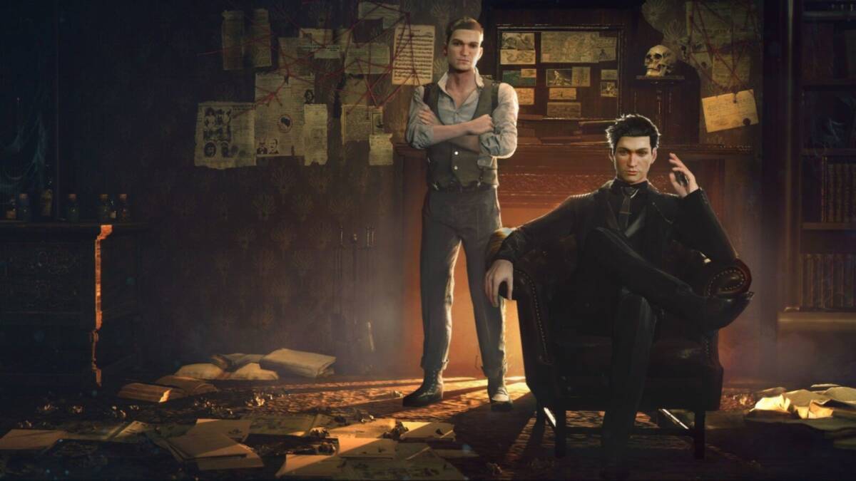 Два персонажа из игры Sherlock Holmes Chapter One в комнате с разбросанными книгами и картами на стене