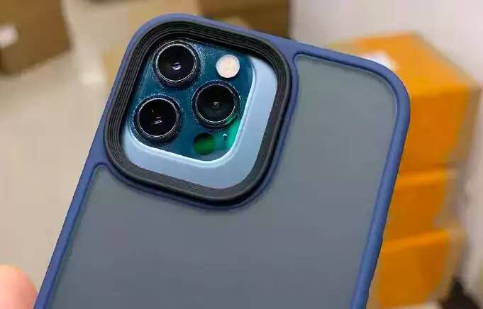 Всё, что мы знаем об iPhone 13: дата выхода, цена, характеристики и утечки 3 Задняя камера iPhone 13 с четырьмя объективами и вспышкой