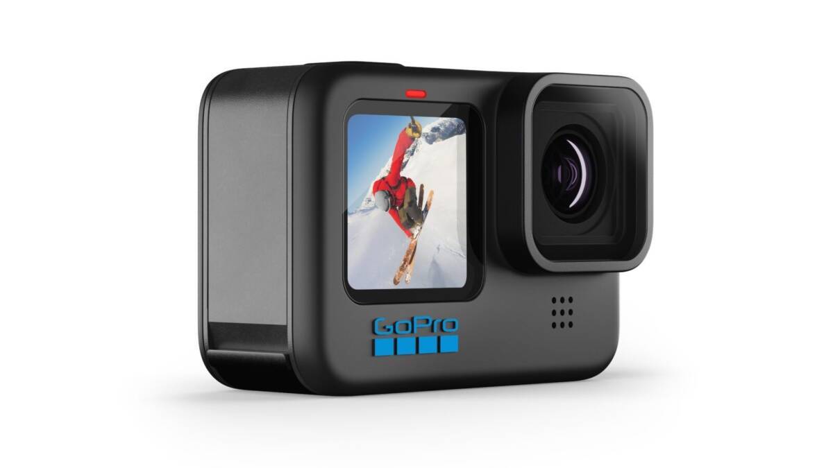 Экшн-камера GoPro HERO 10 спереди, обзор объективом