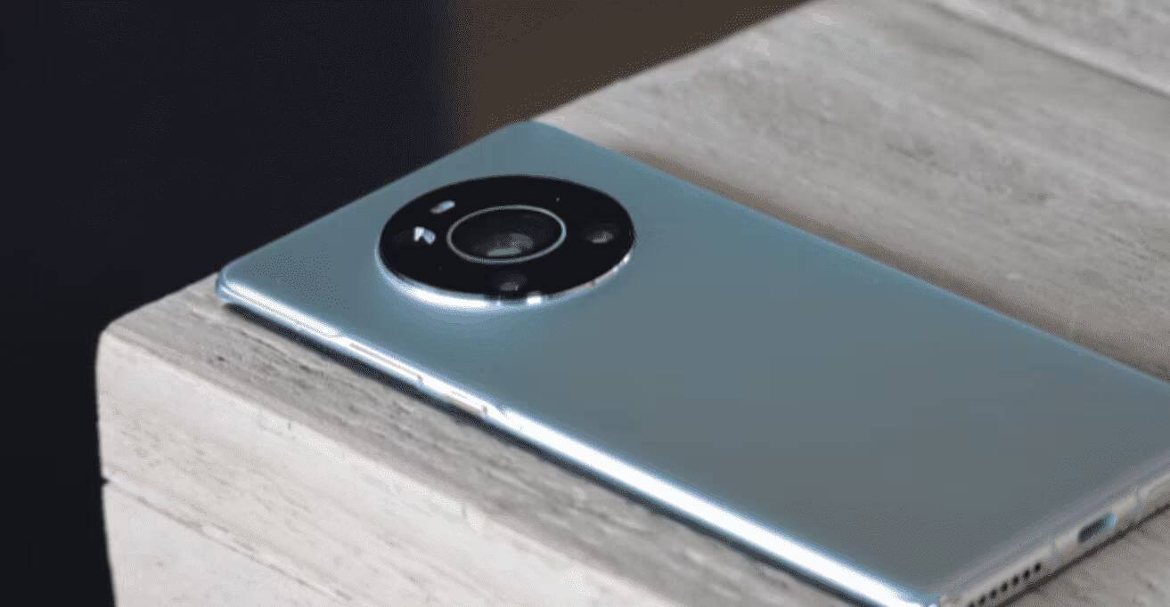 Задняя панель Huawei Mate 50 с камерами и кнопками