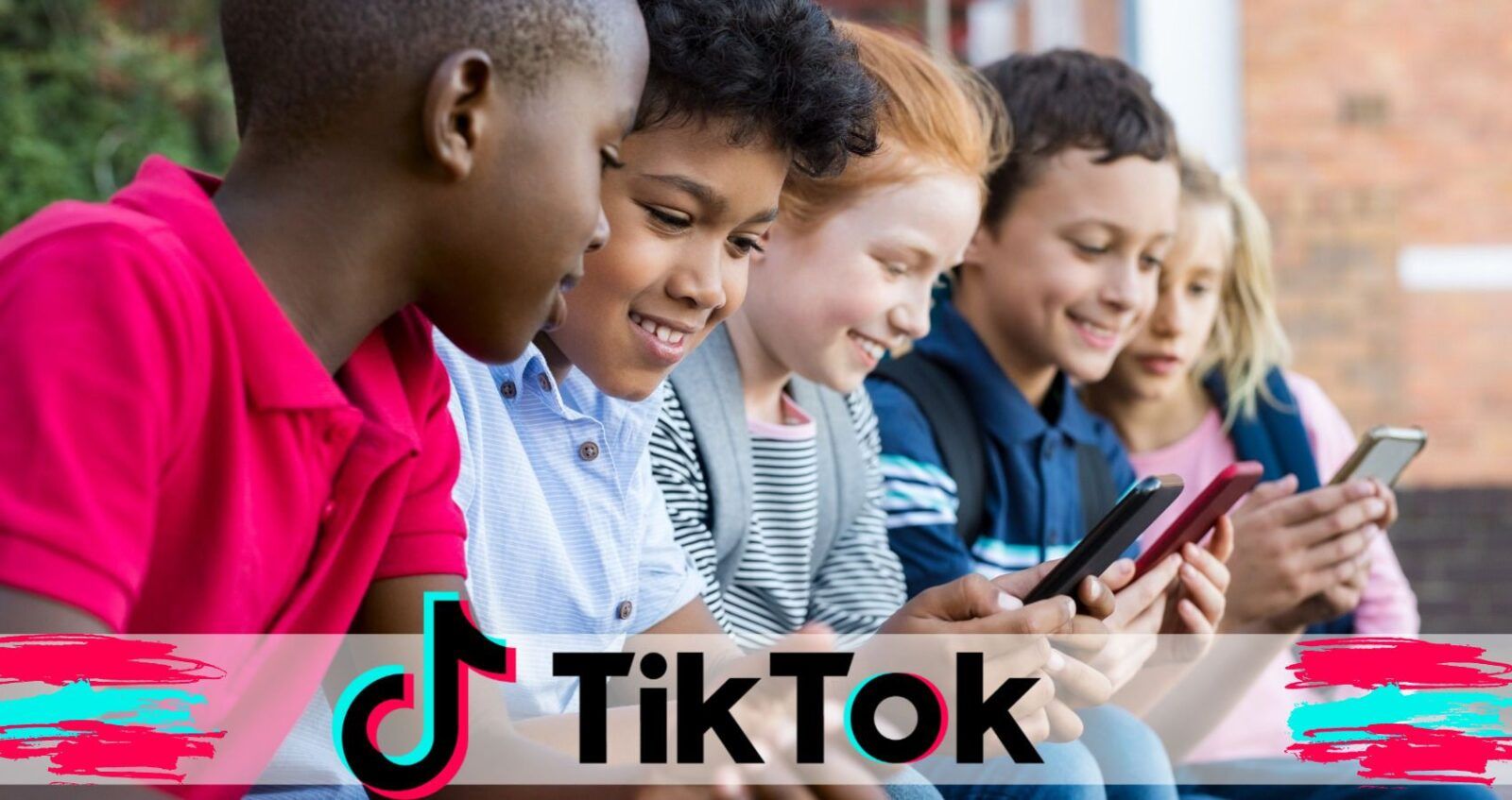 TikTok ΡΡΡΠ°Π½ΠΎΠ²ΠΈΠ» ΠΎΠ³ΡΠ°Π½ΠΈΡΠ΅Π½ΠΈΠ΅ Π΄Π»Ρ ΡΠ½ΡΡ
ΠΏΠΎΠ»ΡΠ·ΠΎΠ²Π°ΡΠ΅Π»Π΅ΠΉ Π½Π° 40 ΠΌΠΈΠ½ΡΡ Π² Π΄Π΅Π½Ρ Π² ΠΠΈΡΠ°Π΅ 5 children using smart phone picture id950607434 2