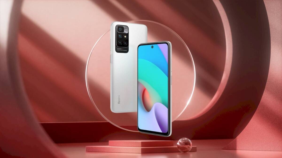 Смартфон Redmi 10 с задней камерой и дисплеем