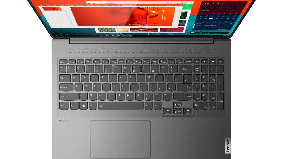 Клавиатура и часть ноутбука Lenovo с Windows 11 и Ryzen