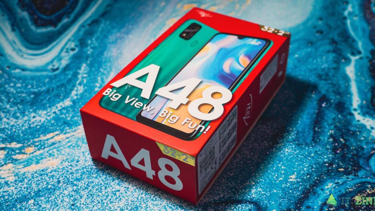 Коробка смартфона Itel A48 с изображением дисплея с вызовом