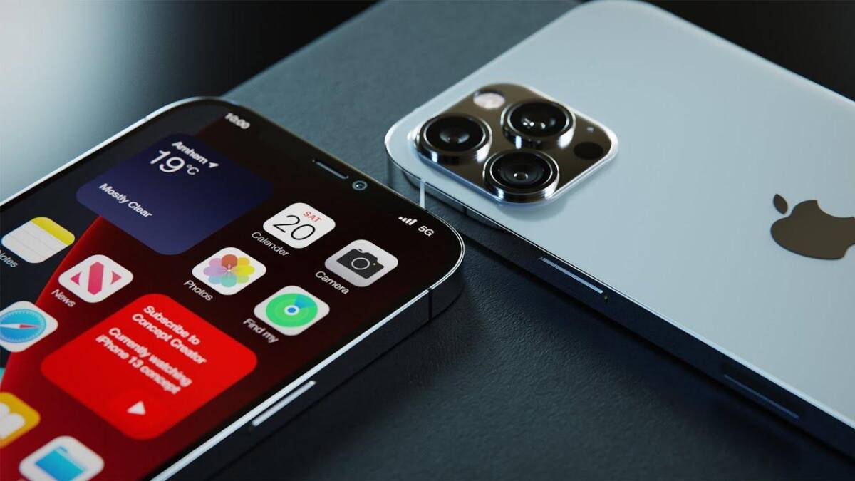 Экран iPhone 13 с изображением приложений и уведомлений