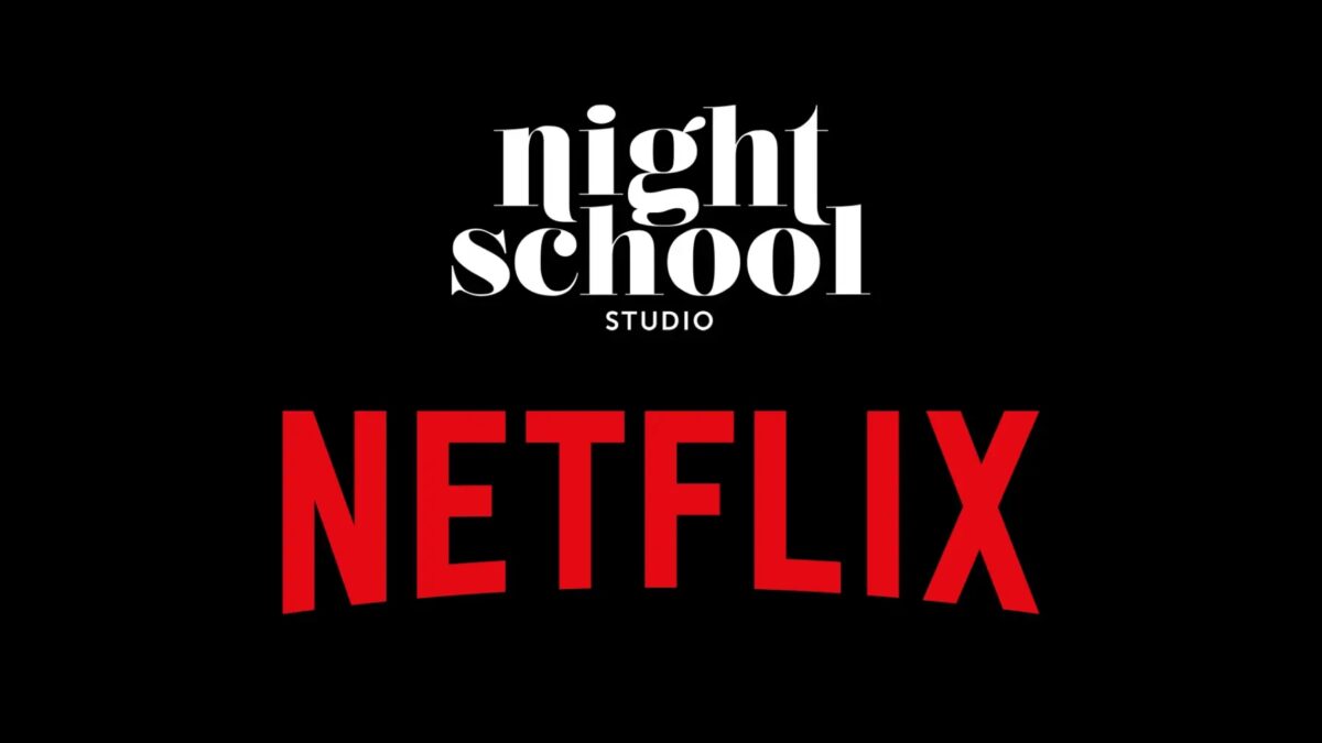 Логотип Netflix и название Night School Studio на черном фоне