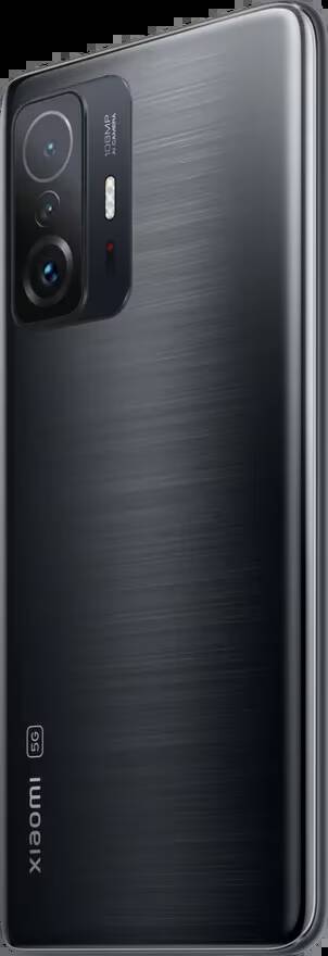 Задняя панель смартфона Xiaomi 11T с тремя камерами и логотипом