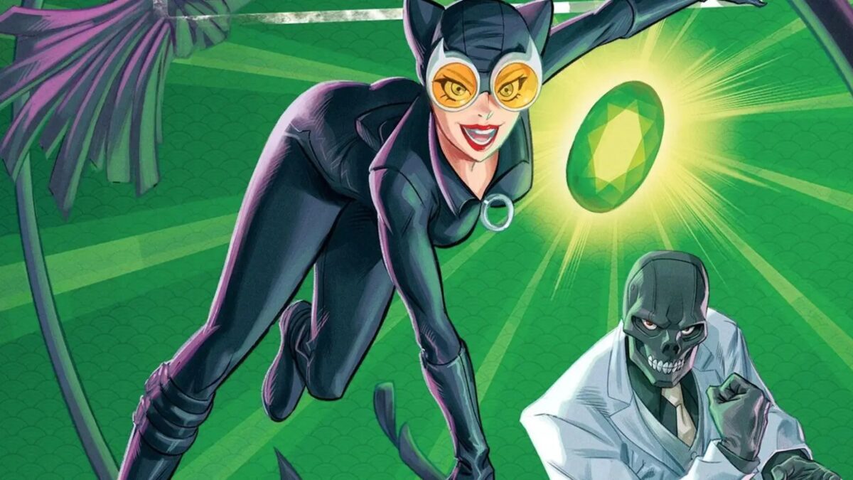 Кадр из анимационного фильма Catwoman: Hunted — Женщина-кошка с зелёным кристаллом и скелетом в лаборантской
