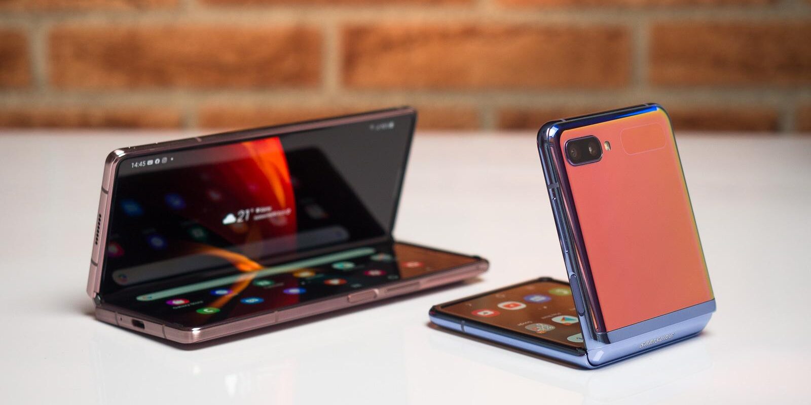 Samsung показывает, как тестирует Galaxy Z Fold 3 и Flip 3 на прочность 1 Galaxy Z Fold2 vs Galaxy Z Flip