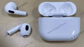 Части корпуса смартфона Vivo X300 FE и камера